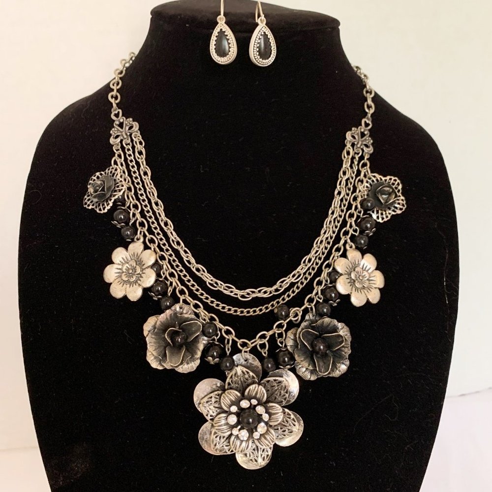 2 Pc Black Bead and Silver tone 3 Strand Flower Charm Necklace Earrings Signed